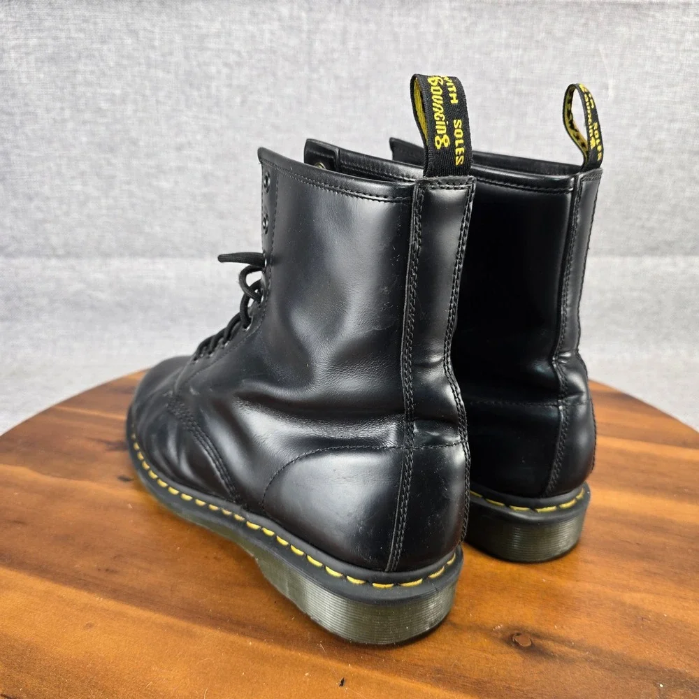 Dr. Martens 1460 Smooth Black Leather 8-Eye Combat Boots Mens 9 Womens 10 11821